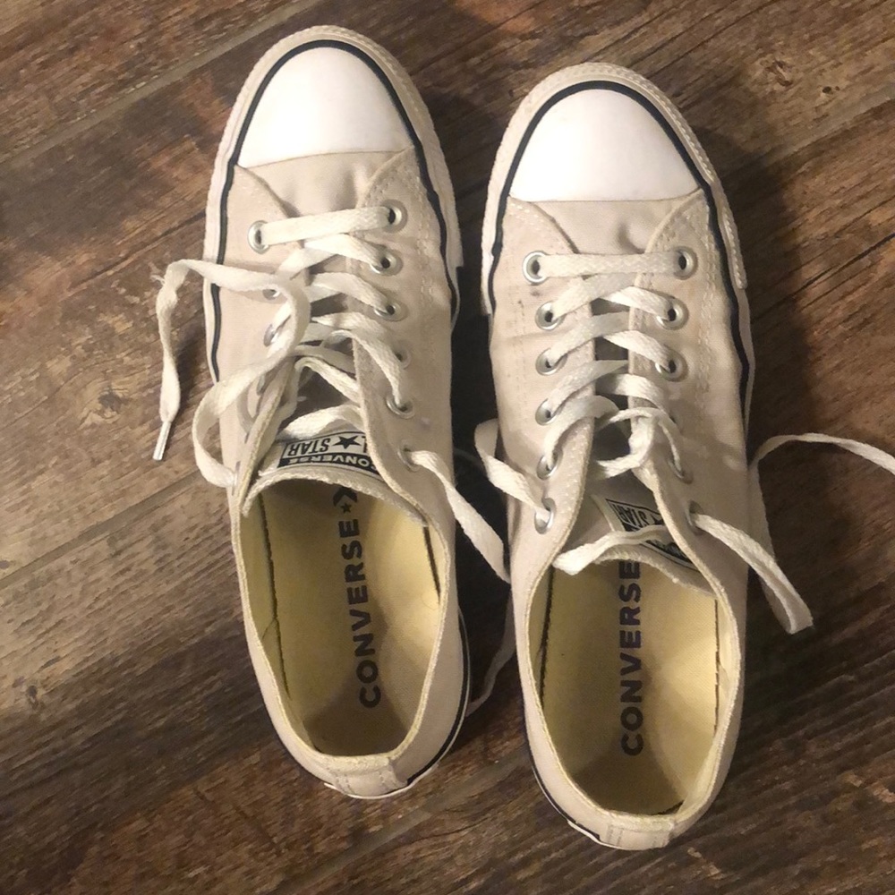 Converse Chuck Taylors women’s 9, mouse color